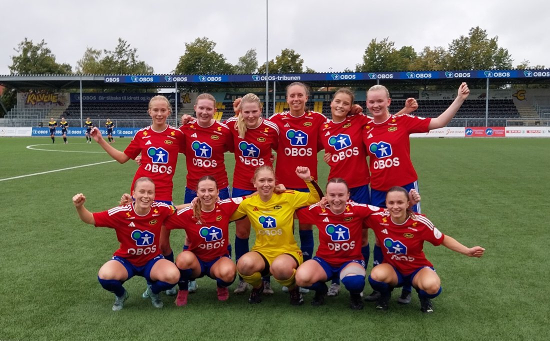 Disse elleve fikk 90 minutters spill mot Storhamar. Bak fra venstre: Oline Wik Omland, Anna Lundby, Juni Steen, Stine Rød, Maja Mo Hjelseth, Selma Graarud. Foran fra venstre: Anna Balstad Vågen (Kaptein), Ragnhild Lillestrand, Kanutte Fevang, Dina Ødegaard Aas, og Anna Bakken Johansen.