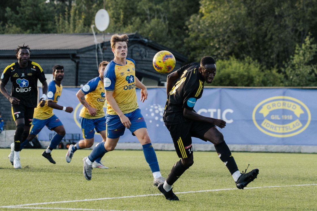 Ousmane Diallo fikk sjansen alene med keeper.